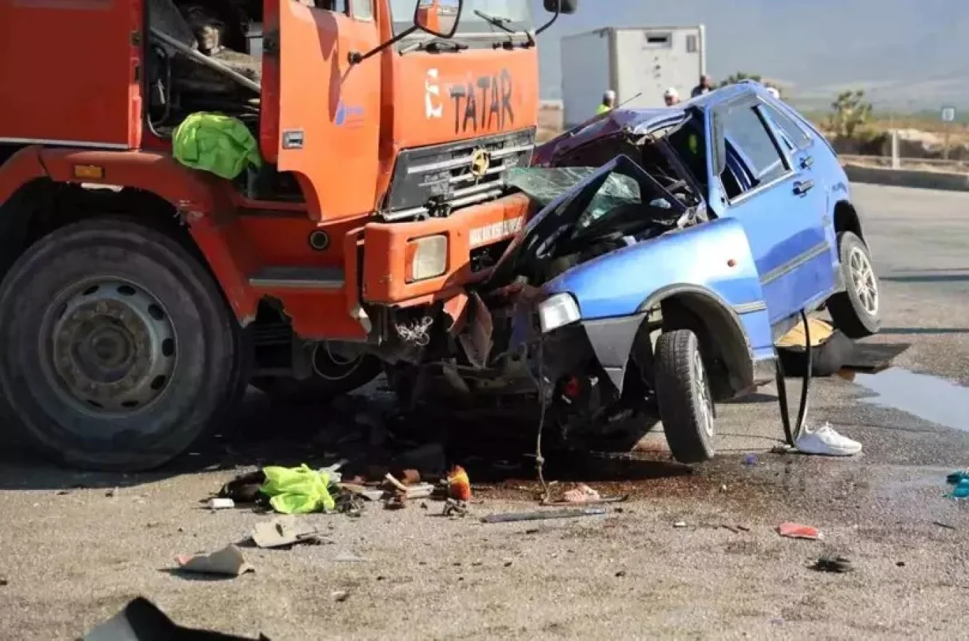 Ceyhan Adana yolu Baklalı mevkinde trafik kazası 1 kişi hayatını kaybetti