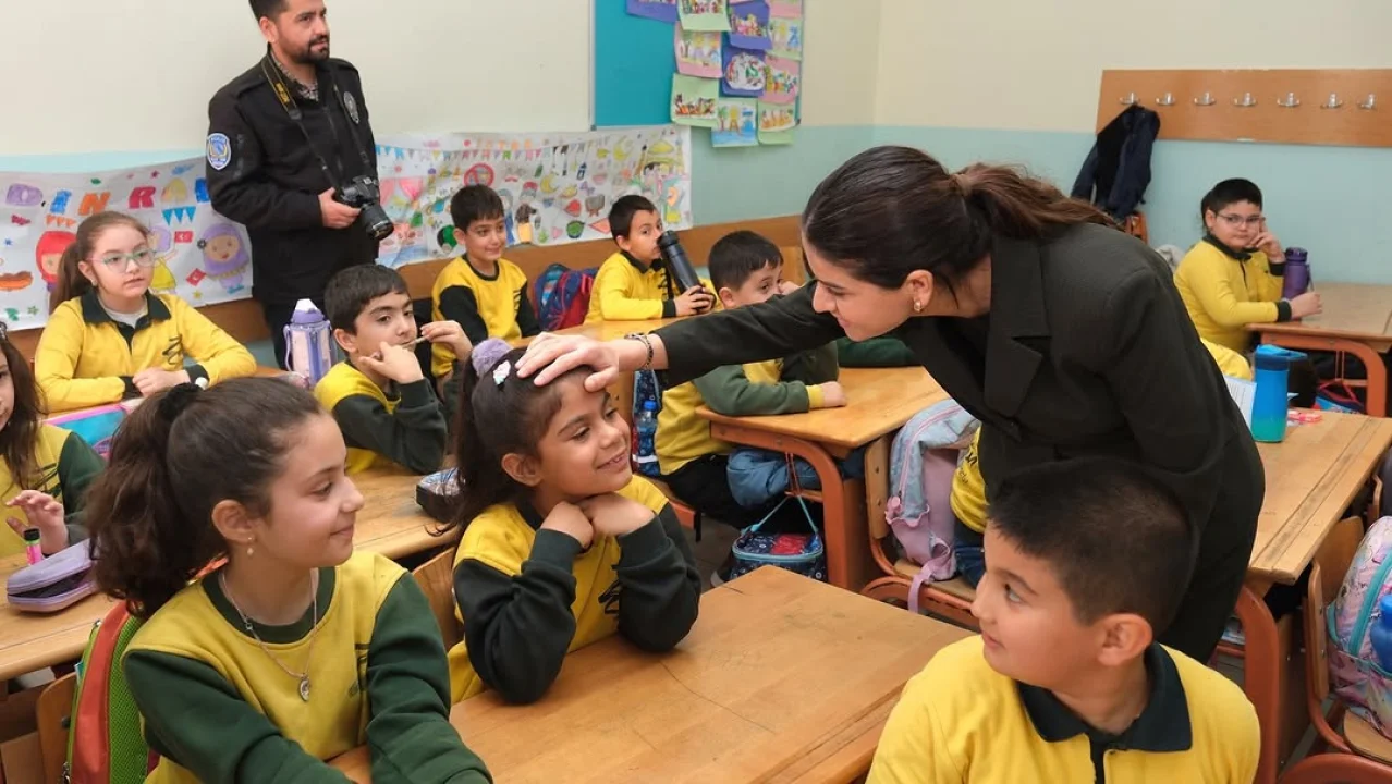 YILDIZ: “23 NİSAN, MİLLET İRADESİNİN VE GELECEĞİMİZİN SİMGESİDİR” 